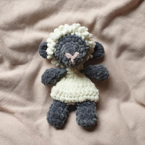 Lamb lovey